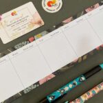 دفتر برنامه ریزی رومیزی هفتگی گل مشکی